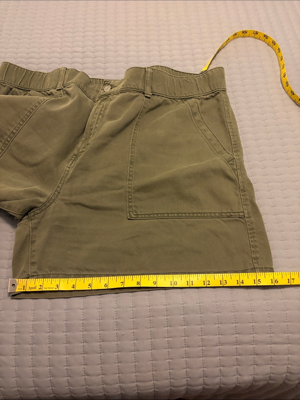 GAP Shorts - Picture 6 of 7